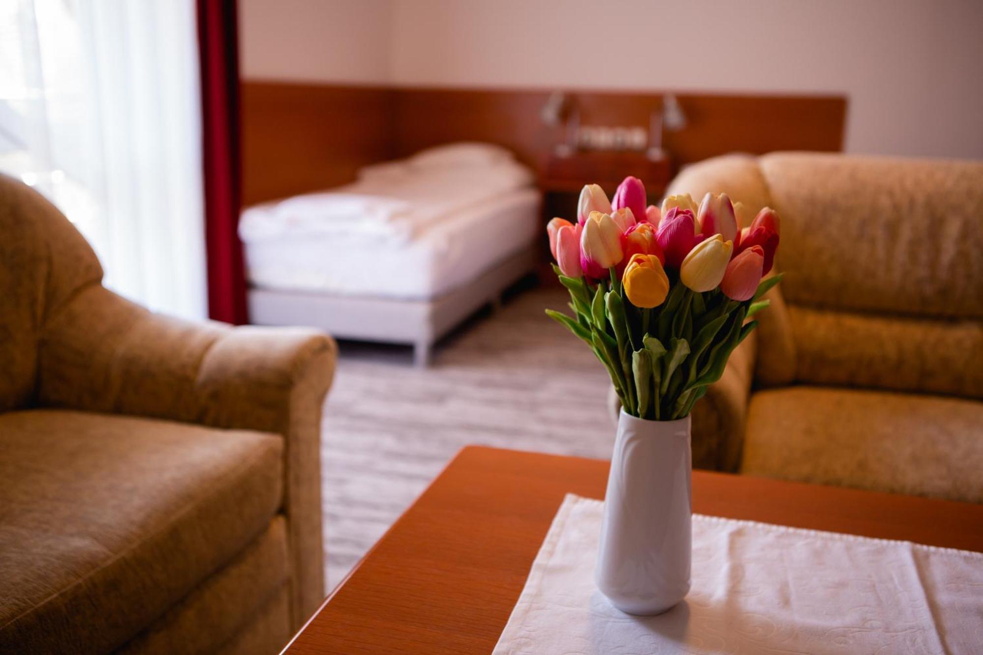 Hotel Ovit Keszthely Eksteriør bilde