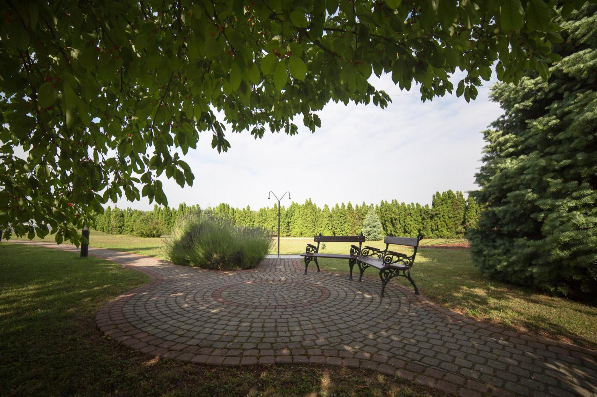 Hotel Ovit Keszthely Eksteriør bilde
