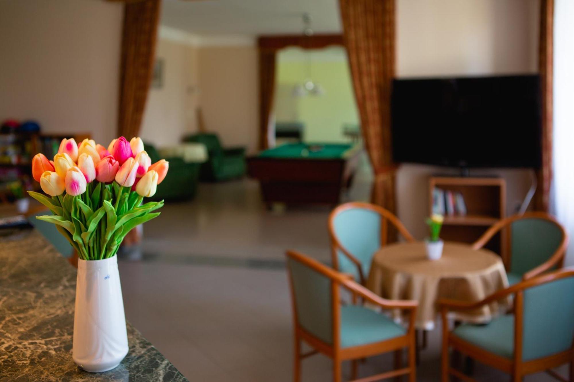 Hotel Ovit Keszthely Eksteriør bilde
