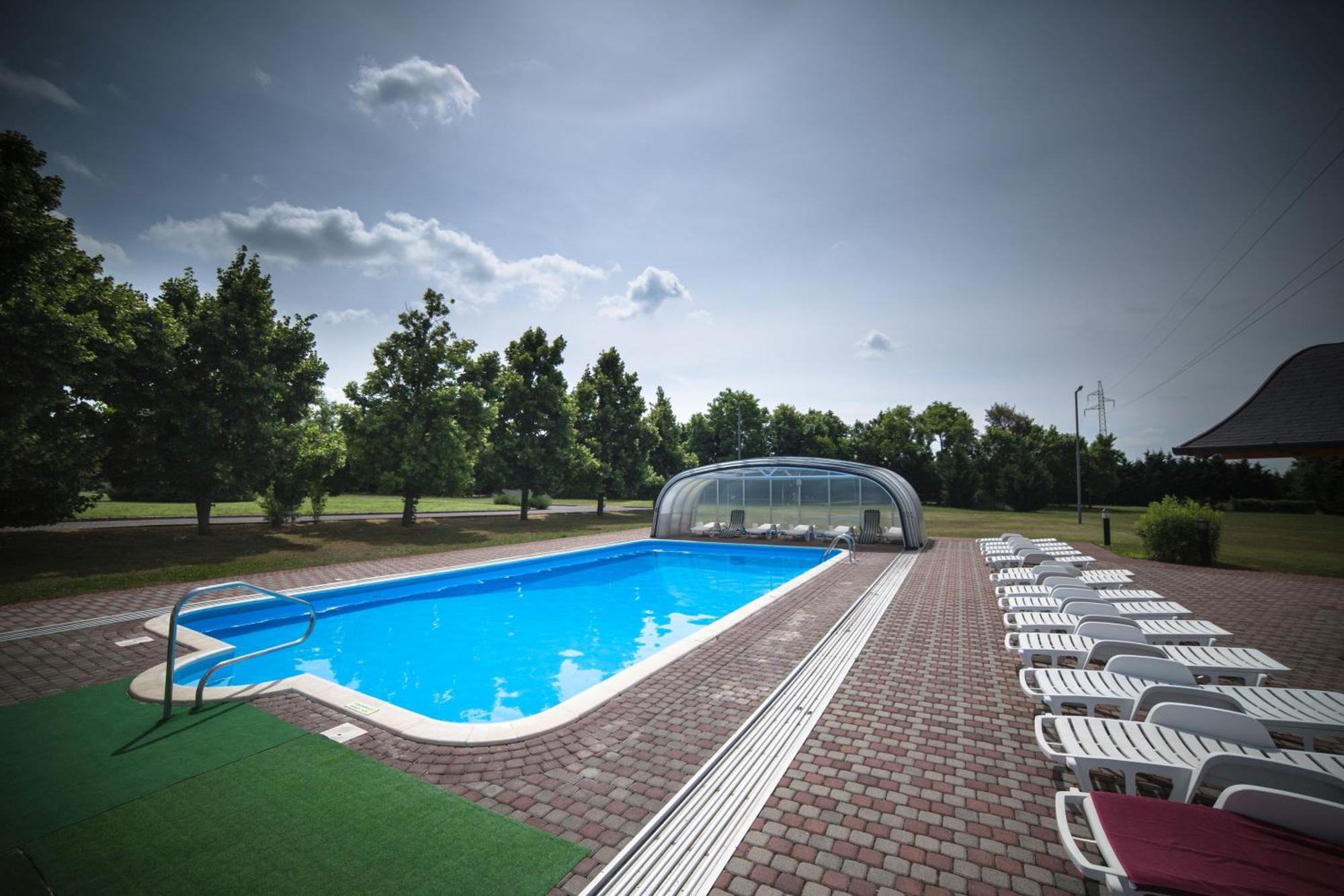 Hotel Ovit Keszthely Eksteriør bilde