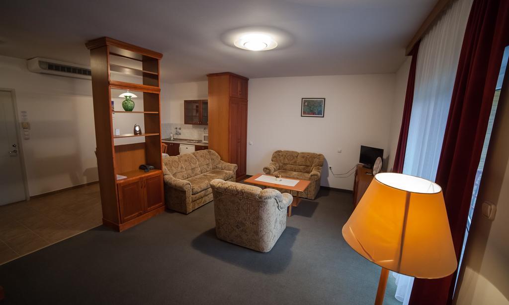 Hotel Ovit Keszthely Eksteriør bilde